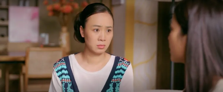 Cầu vồng ở ph&iacute;a ch&acirc;n trời - Tập 25: Oanh kh&ocirc;ng c&oacute; tiền đ&oacute;ng học cho con, gọi điện cầu cứu mẹ - Ảnh 12.