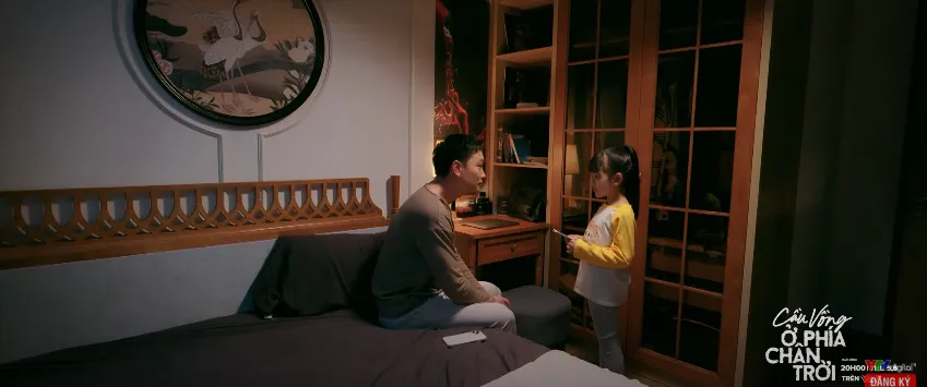 Cầu vồng ở ph&iacute;a ch&acirc;n trời - Tập 26: Tuấn nghe được những t&acirc;m sự của Oanh gửi cho Bắp - Ảnh 1.