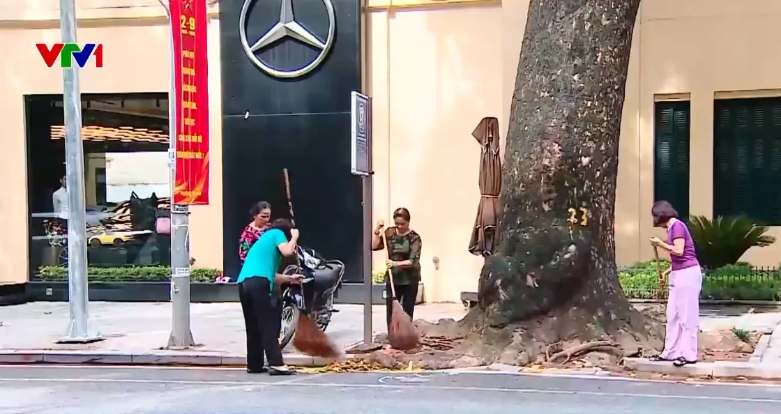 Hà Nội tăng cường chỉnh trang đô thị, vệ sinh môi trường phục vụ ngày lễ lớn - Ảnh 1.