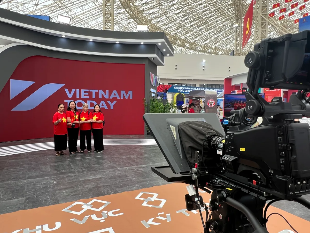 Vietnam Today - Tọa độ check-in "siêu hot" của VTV tại Triển lãm Thành tựu đất nước- Ảnh 5.