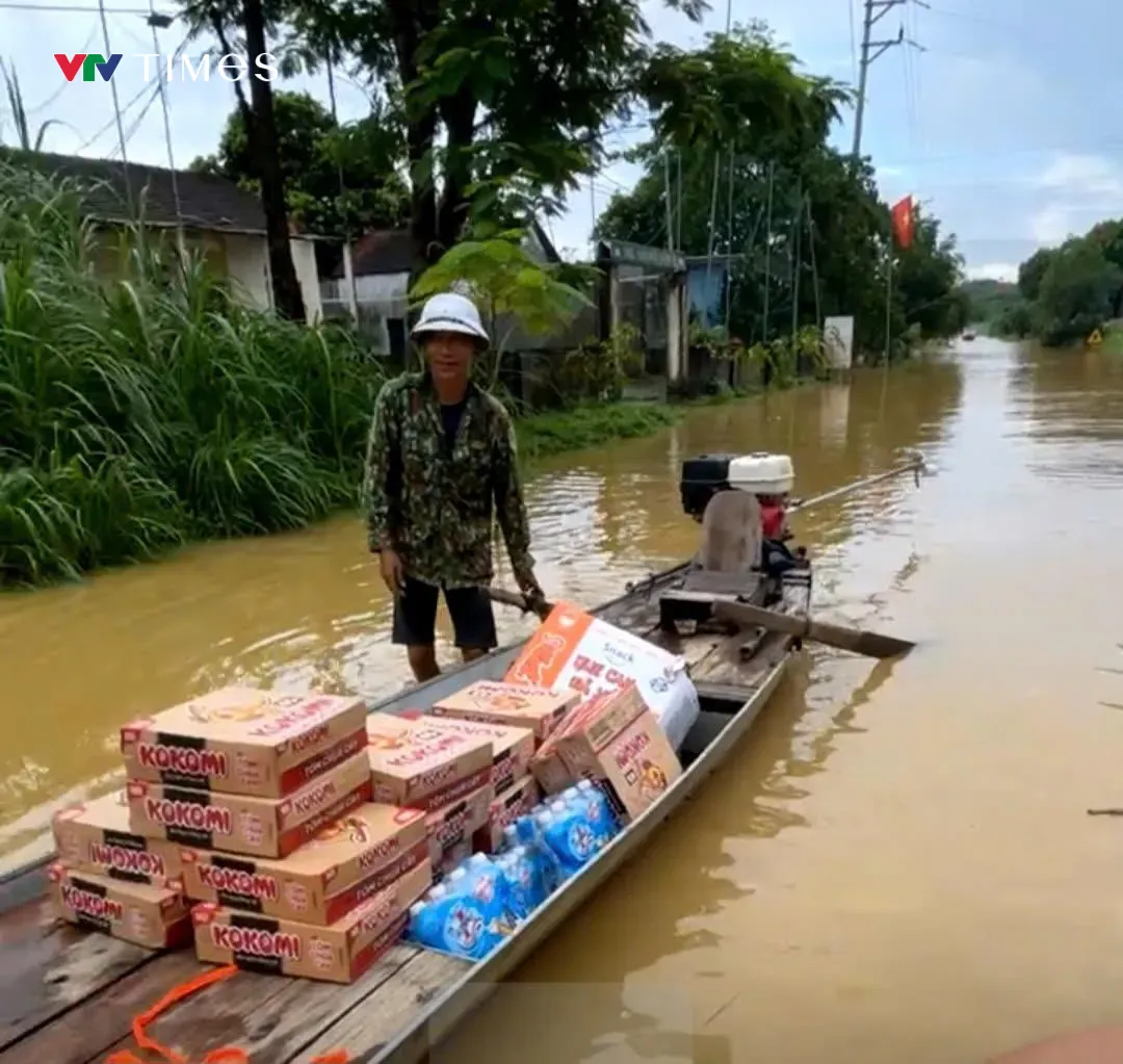 Nghệ An: Nhiều hộ d&acirc;n vẫn ngập ch&igrave;m trong nước lũ - Ảnh 3.
