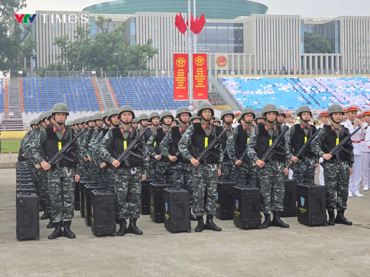 Bộ Công an xuất quân đảm bảo an ninh, trật tự Lễ kỷ niệm, diễu binh, diễu hành A80- Ảnh 6. Bộ Công an xuất quân đảm bảo an ninh, trật tự Lễ kỷ niệm, diễu binh, diễu hành A80- Ảnh 6.