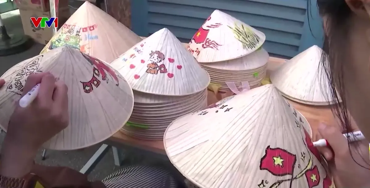 Rộn ràng các hoạt động vui Tết Độc lập- Ảnh 3. Rộn ràng các hoạt động vui Tết Độc lập- Ảnh 3.