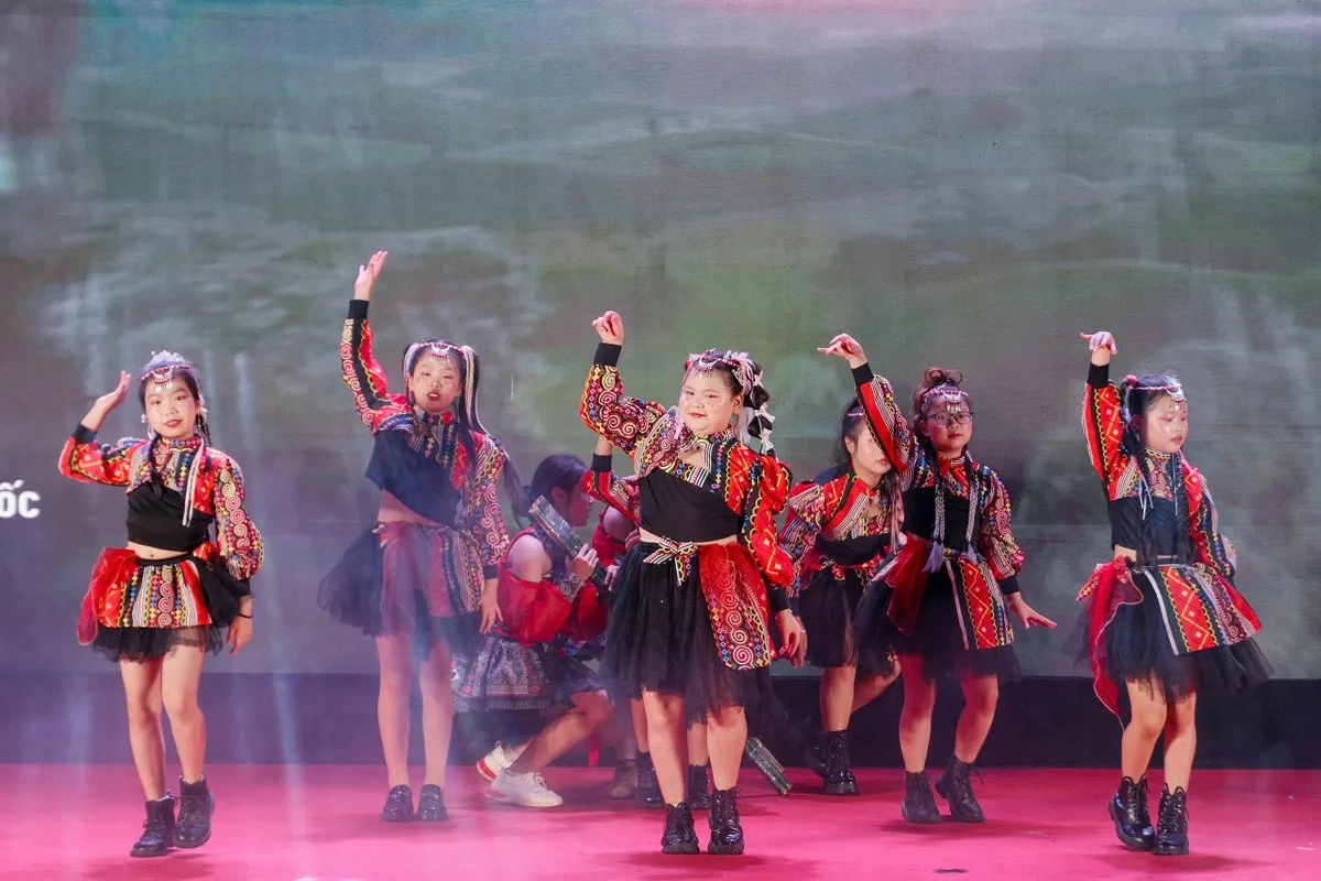 Vũ điệu thăng hoa trong đ&ecirc;m hội &ldquo;Gia L&acirc;m Moves&rdquo;- Ảnh 7.