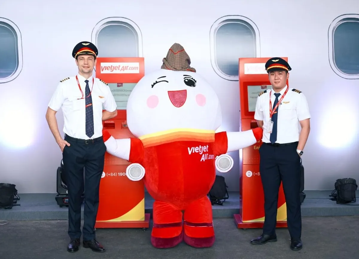Vietjet với không gian trải nghiệm đặc biệt ấn tượng tại Triển lãm 80 năm Hành trình Độc lập - Tự do - Hạnh phúc- Ảnh 5. Vietjet với không gian trải nghiệm đặc biệt ấn tượng tại Triển lãm 80 năm Hành trình Độc lập - Tự do - Hạnh phúc- Ảnh 5.