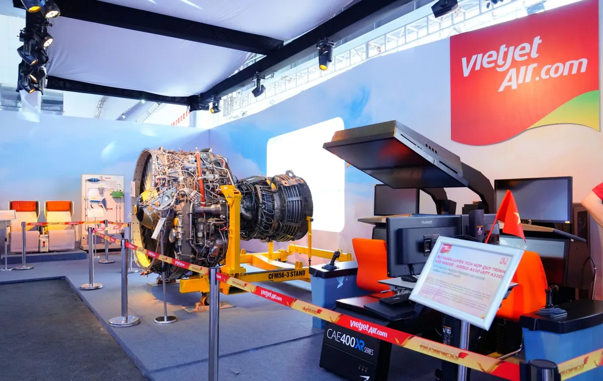 Vietjet với không gian trải nghiệm đặc biệt ấn tượng tại Triển lãm 80 năm Hành trình Độc lập - Tự do - Hạnh phúc- Ảnh 6. Vietjet với không gian trải nghiệm đặc biệt ấn tượng tại Triển lãm 80 năm Hành trình Độc lập - Tự do - Hạnh phúc- Ảnh 6.