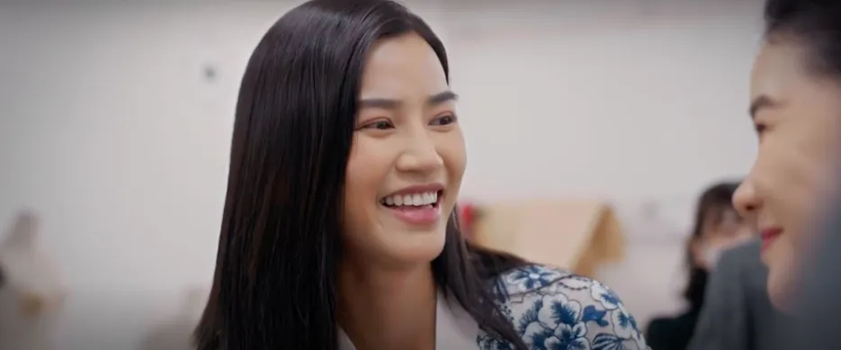 Cầu vồng ở ph&iacute;a ch&acirc;n trời - Tập 26: Tuấn c&ocirc;ng khai tỏ t&igrave;nh với Oanh nơi c&ocirc;ng cộng - Ảnh 4.