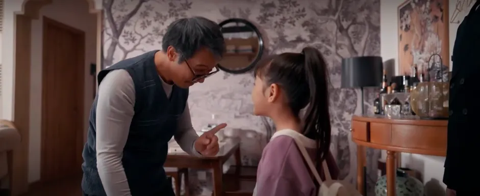 Cầu vồng ở ph&iacute;a ch&acirc;n trời - Tập 26: Tuấn c&ocirc;ng khai tỏ t&igrave;nh với Oanh nơi c&ocirc;ng cộng - Ảnh 10.