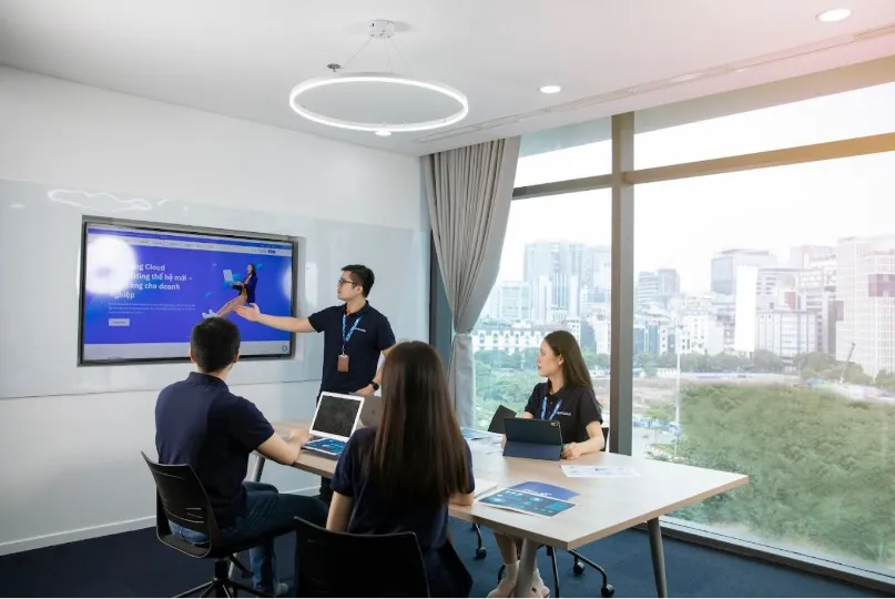 FPT Cloud khẳng định vị thế nền tảng điện to&aacute;n đ&aacute;m m&acirc;y h&agrave;ng đầu với chứng chỉ an to&agrave;n th&ocirc;ng tin cấp độ 4 - Ảnh 1.