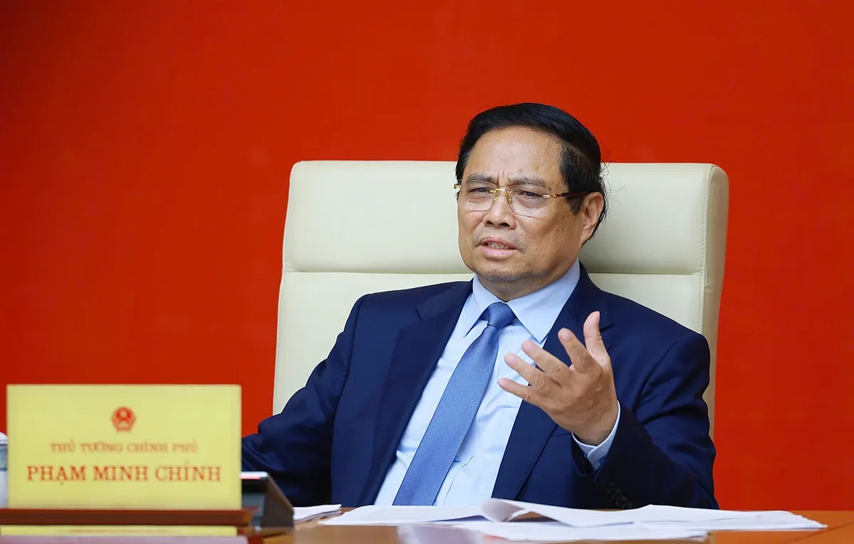 Thủ tướng: Khẩn trương hoàn thiện bộ tiêu chuẩn, quy chuẩn về đường sắt tốc độ cao  - Ảnh 1.