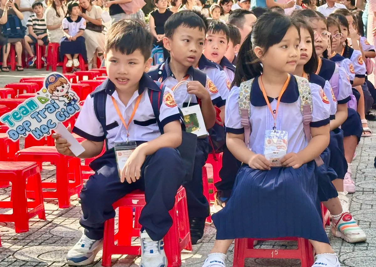 Trường học hạnh phúc - Trách nhiệm không của riêng ai - Ảnh 1.
