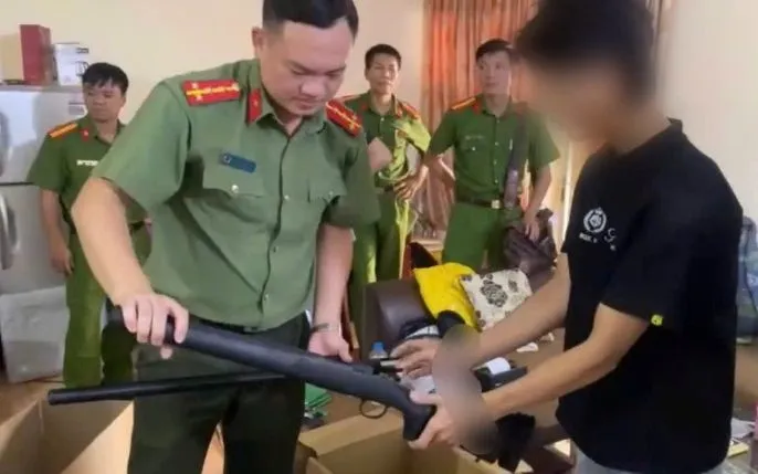 Đối tượng P.V.C cùng tang vật thu giữ