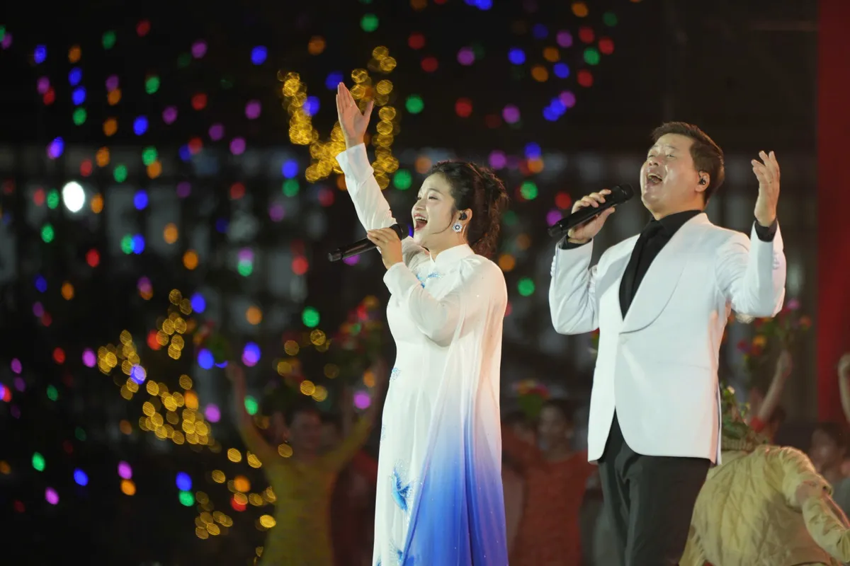 Những cung bậc cảm xúc trong “Hà Nội - Sáng mãi khát vọng Việt Nam” - Ảnh 3.