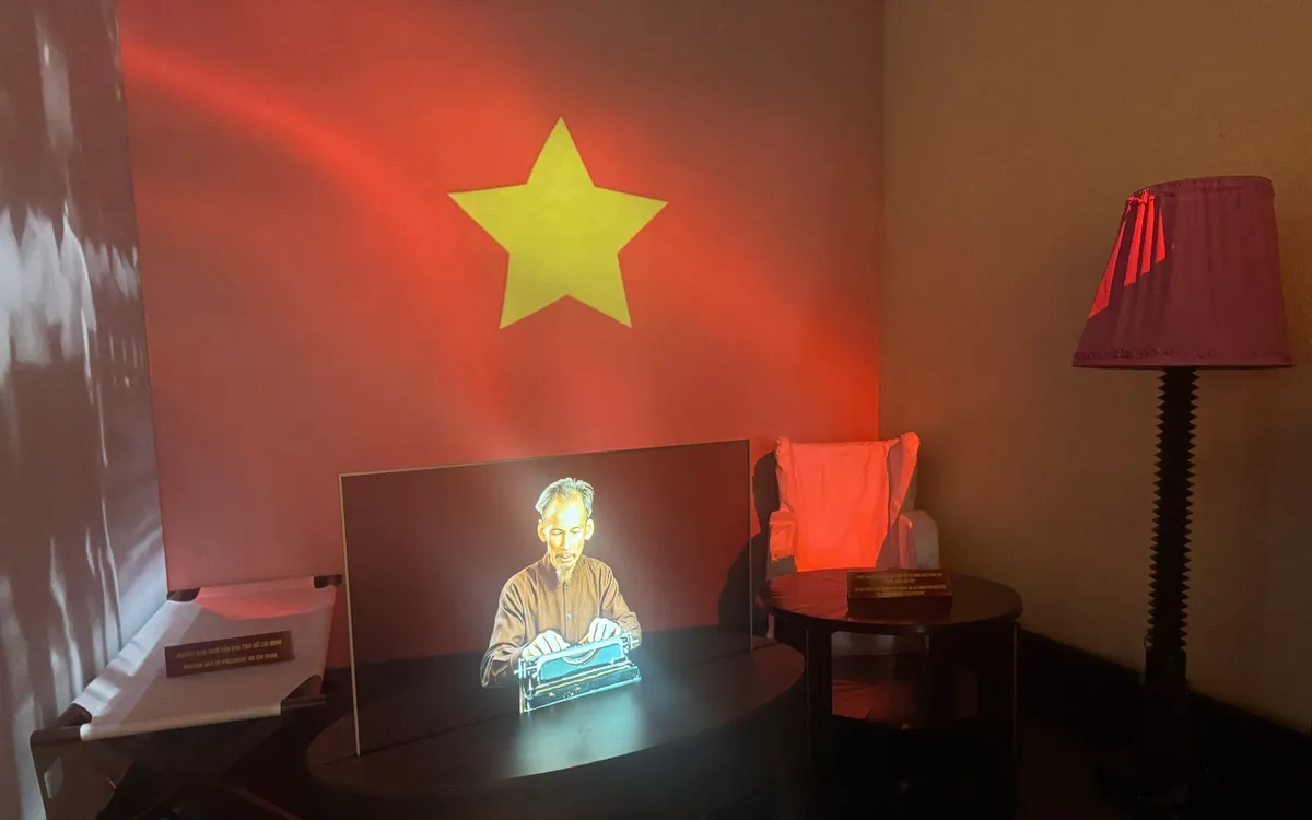 Căn phòng nhỏ trong ngôi nhà 48 Hàng Ngang, nơi Bác Hồ viết Tuyên ngôn độc lập 
