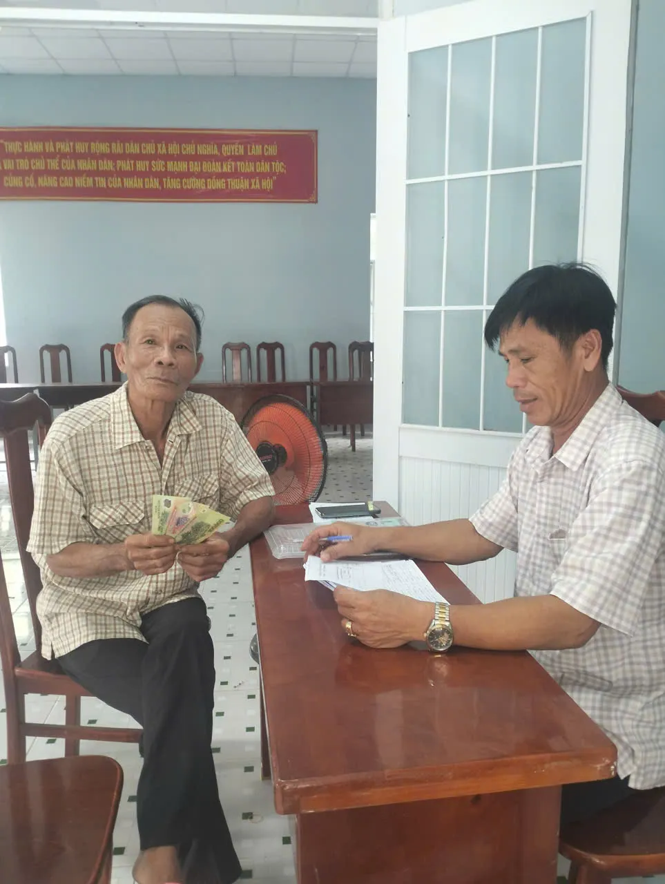 Niềm vui ngày Tết Độc lập với người dân ấp đảo Thiềng Liềng - Ảnh 2.