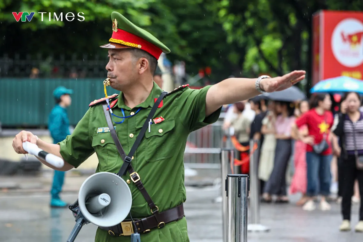 CATP Hà Nội khuyến cáo người dân đi lại trong dịp Quốc khánh 2/9 - Ảnh 2.