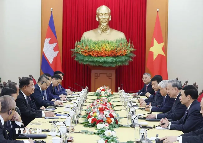 Tổng Bí thư Tô Lâm gặp Chủ tịch Đảng Nhân dân Campuchia - Ảnh 1.