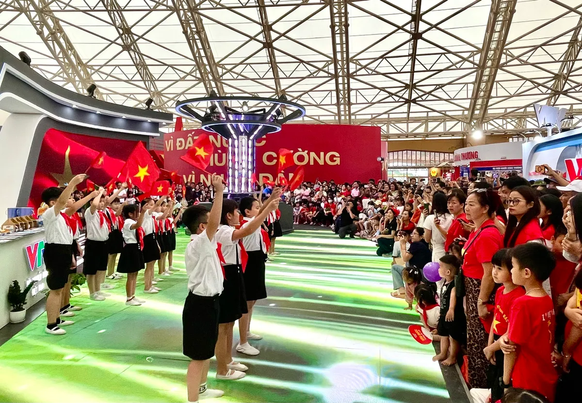 Đài THVN nhận giải thưởng "Không gian trưng bày tiêu biểu” tại Triển lãm thành tựu đất nước - Ảnh 5.