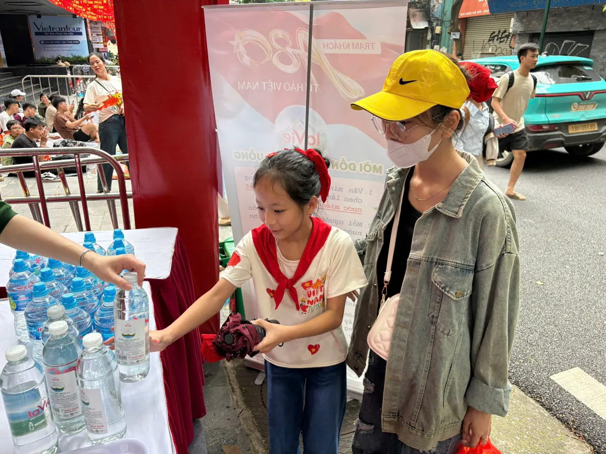 Hà Nội ra mắt “Trạm khách: A80 Tự hào Việt Nam” phục vụ đại lễ Quốc khánh - Ảnh 1.