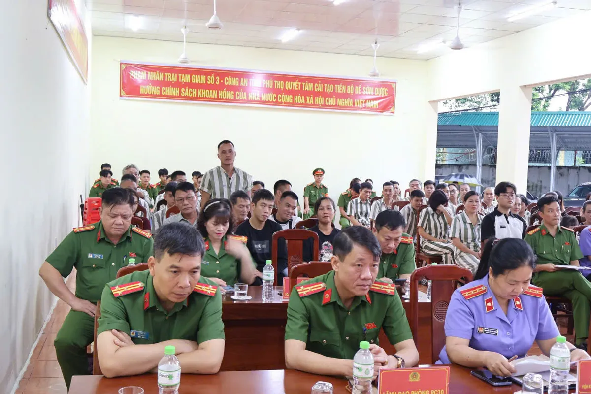 Phú Thọ: Trại tạm giam số 3 công bố Quyết định đặc xá của Chủ tịch nước - Ảnh 3.