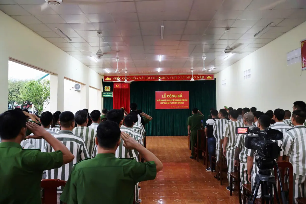 Phú Thọ: Trại tạm giam số 3 công bố Quyết định đặc xá của Chủ tịch nước - Ảnh 4.
