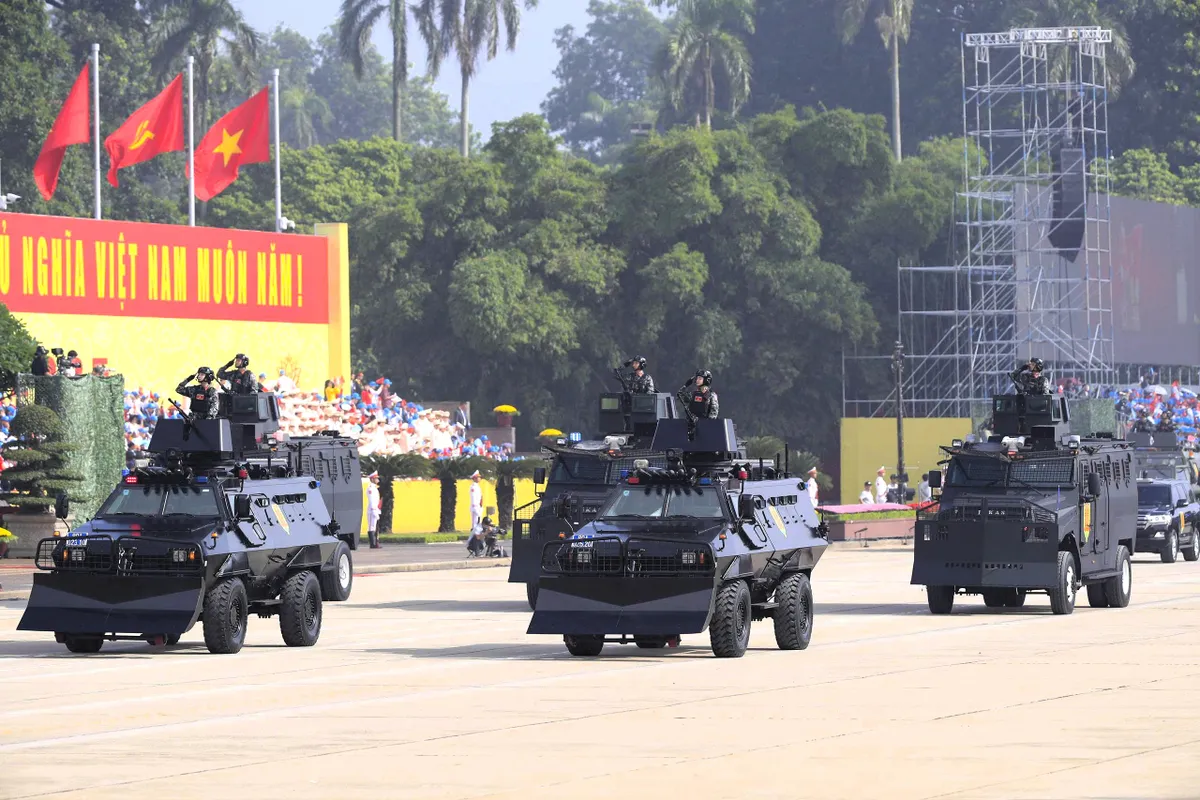 Lễ diễu binh, diễu hành khẳng định sức mạnh toàn dân, đoàn kết bảo vệ Tổ quốc - Ảnh 6.