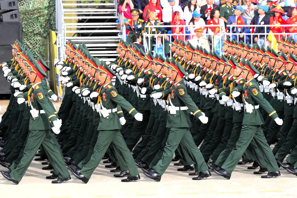 Lễ diễu binh, diễu hành khẳng định sức mạnh toàn dân, đoàn kết bảo vệ Tổ quốc - Ảnh 2.