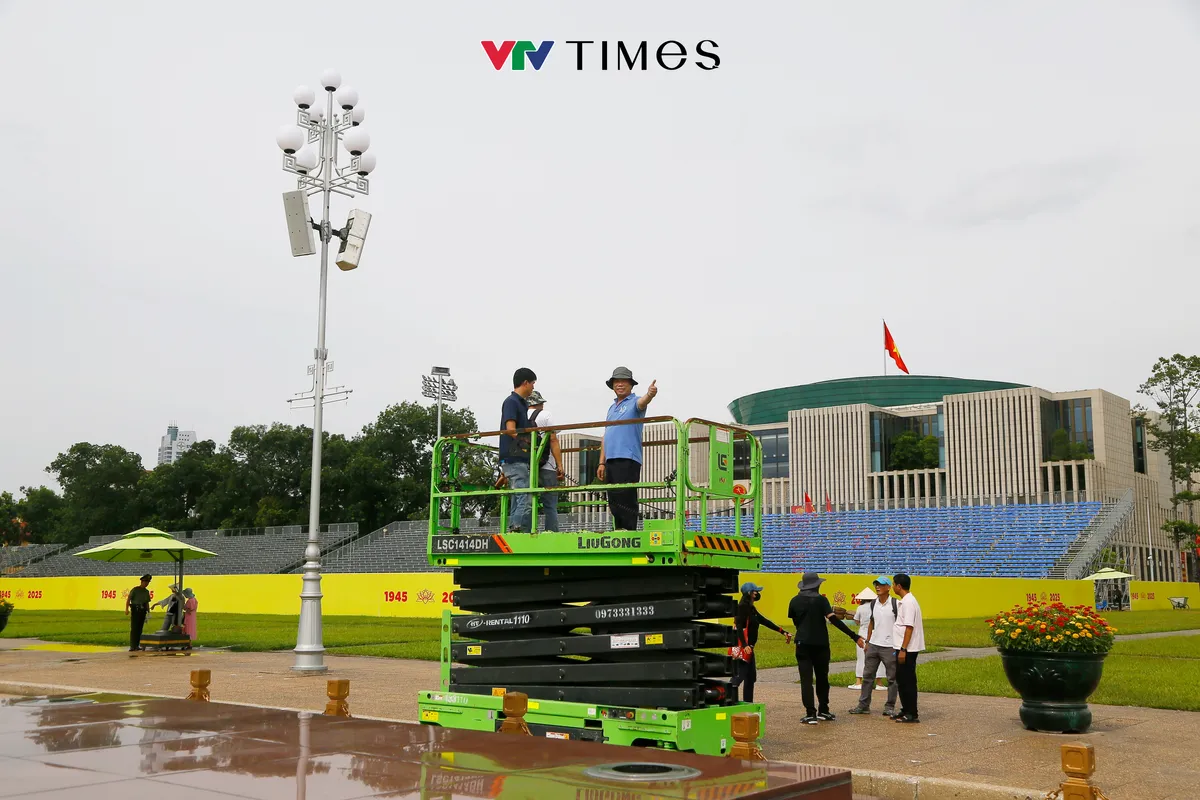 Ekip VTV 'vượt nắng thắng mưa' giữ trọn khoảnh khắc hào hùng Lễ diễu binh, diễu hành - Ảnh 28.