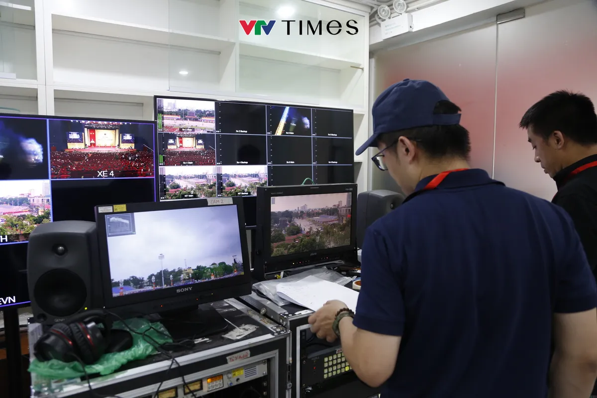 Ekip VTV 'vượt nắng thắng mưa' giữ trọn khoảnh khắc hào hùng Lễ diễu binh, diễu hành - Ảnh 21.