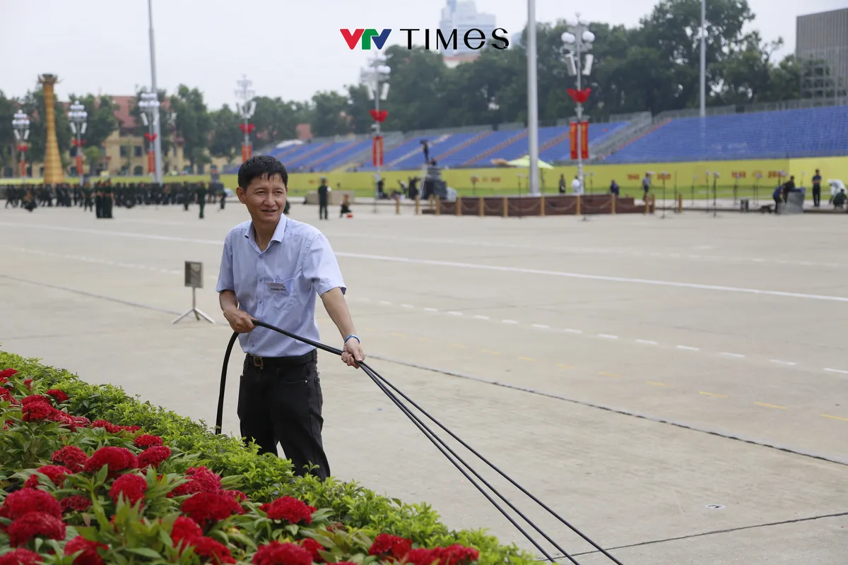 Ekip VTV 'vượt nắng thắng mưa' giữ trọn khoảnh khắc hào hùng Lễ diễu binh, diễu hành - Ảnh 23.