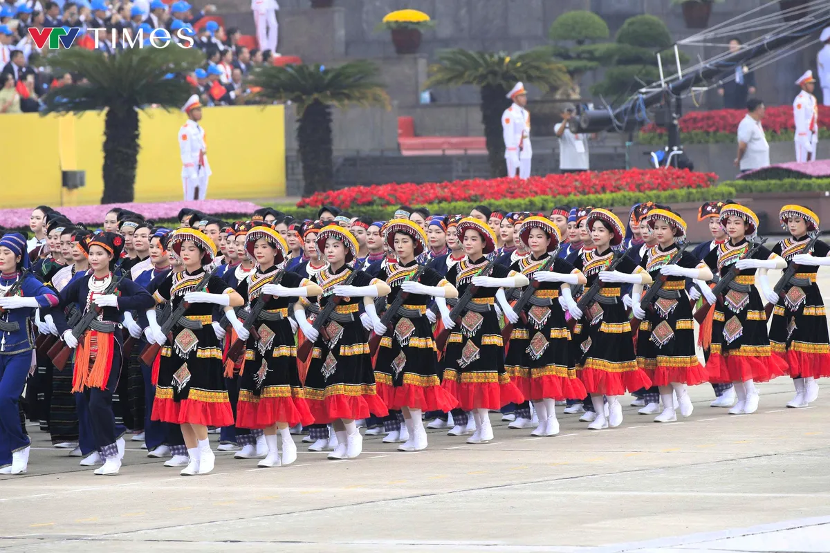 Lễ diễu binh, diễu hành khẳng định sức mạnh toàn dân, đoàn kết bảo vệ Tổ quốc - Ảnh 3.