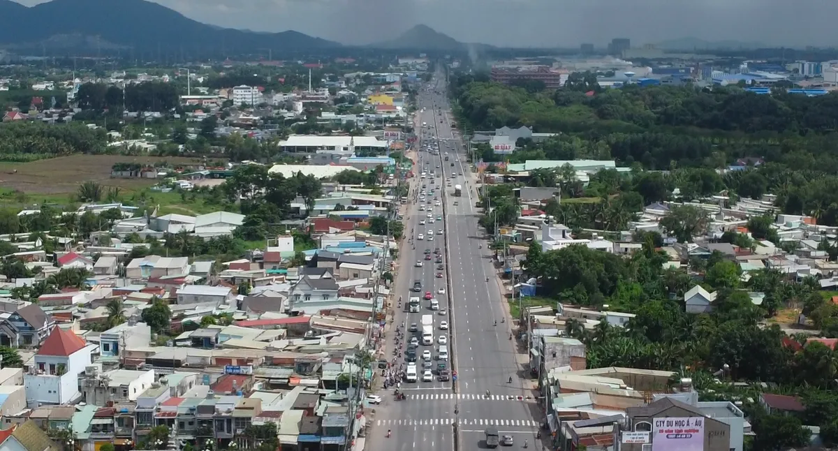 Quốc lộ 51 th&ocirc;ng tho&aacute;ng ng&agrave;y cuối kỳ nghỉ lễ 2/9- Ảnh 1.