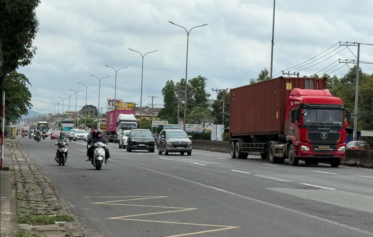 Quốc lộ 51 th&ocirc;ng tho&aacute;ng ng&agrave;y cuối kỳ nghỉ lễ 2/9- Ảnh 2.