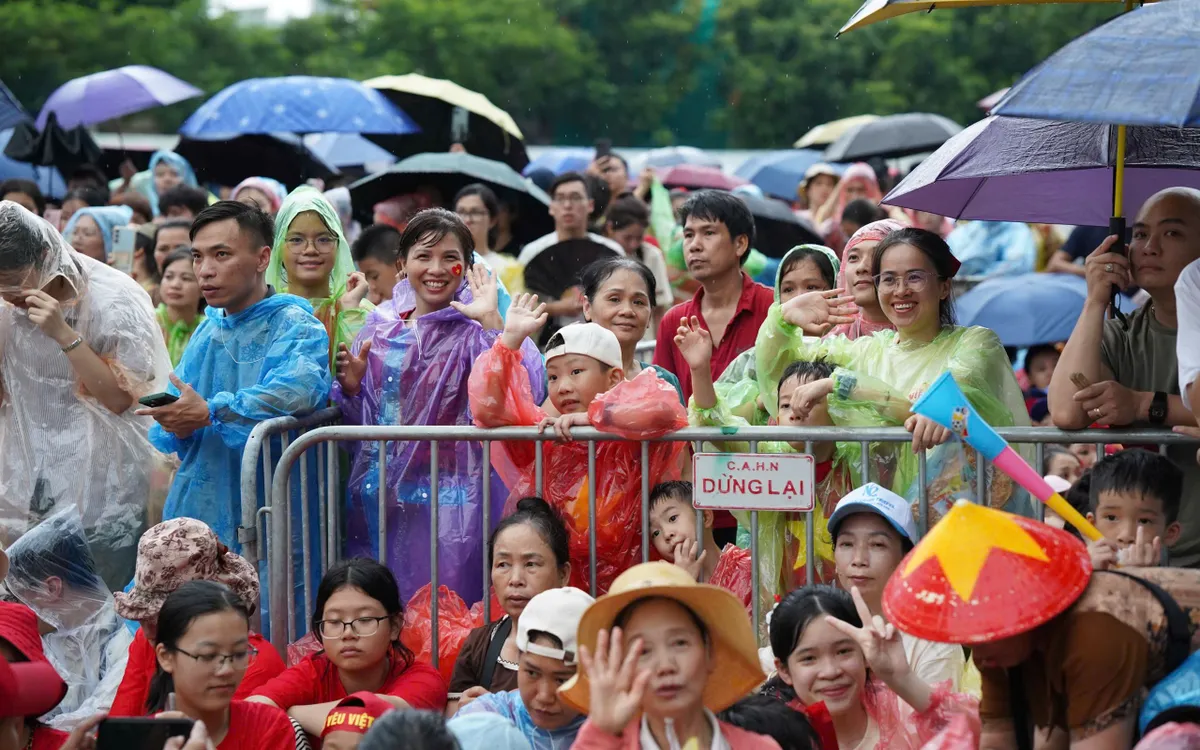 Hà Nội có mưa rào về trưa và chiều. (Ảnh minh họa)