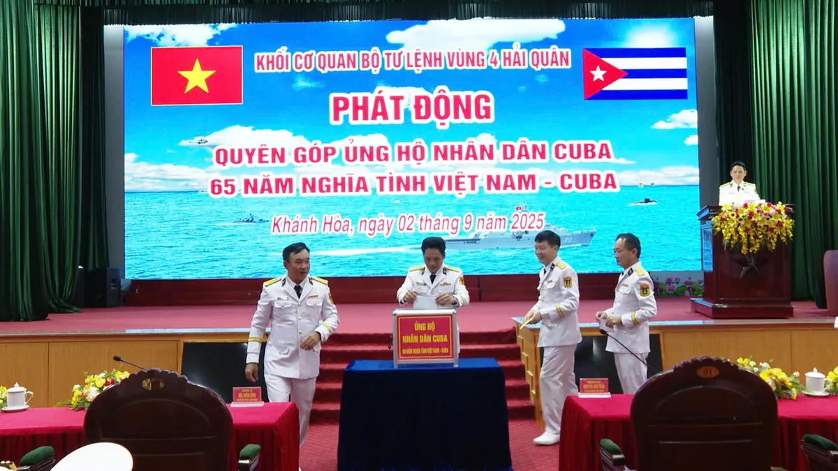 Vùng 4 Hải quân: nhiều hoạt động ý nghĩa trong dịp Quốc khánh 2/9- Ảnh 3. Vùng 4 Hải quân: nhiều hoạt động ý nghĩa trong dịp Quốc khánh 2/9- Ảnh 3.