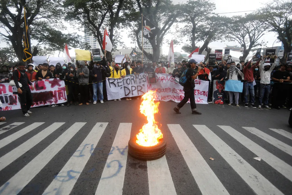 Liên hợp quốc kêu gọi điều tra về các cuộc biểu tình gây chết người ở Indonesia- Ảnh 1. Liên hợp quốc kêu gọi điều tra về các cuộc biểu tình gây chết người ở Indonesia- Ảnh 1.