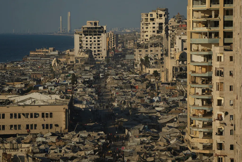 Israel huy động 40.000 quân dự bị tham gia đánh chiếm thành phố Gaza  - Ảnh 1.
