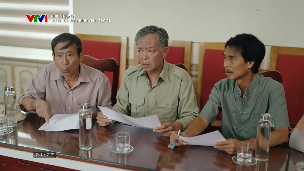 C&oacute; anh, nơi ấy b&igrave;nh y&ecirc;n - Tập 21: Bằng tham mưu gi&uacute;p Xu&acirc;n giải quyết vụ c&aacute; chết - Ảnh 10.