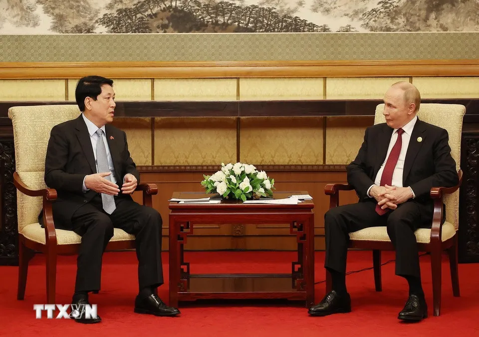 Chủ tịch nước Lương Cường hội kiến Tổng thống Nga Vladimir Putin- Ảnh 2. Chủ tịch nước Lương Cường hội kiến Tổng thống Nga Vladimir Putin- Ảnh 2.
