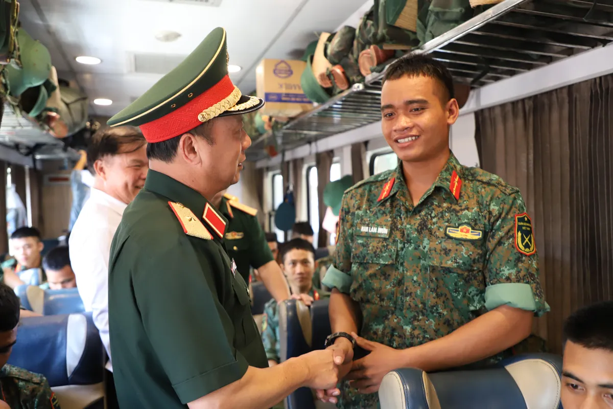Các chiến sĩ diễu binh hoàn thành nhiệm vụ, trở về đơn vị - Ảnh 6.