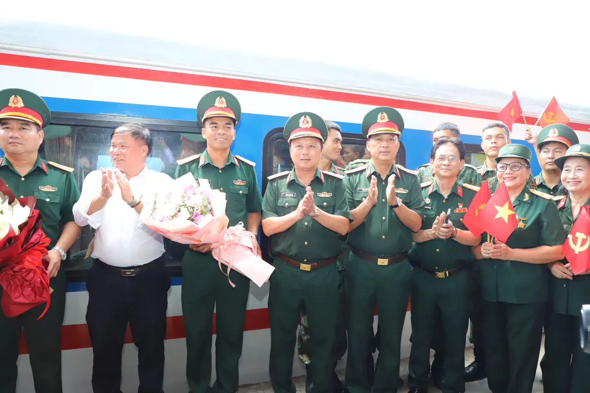 Các chiến sĩ diễu binh hoàn thành nhiệm vụ, trở về đơn vị - Ảnh 7.
