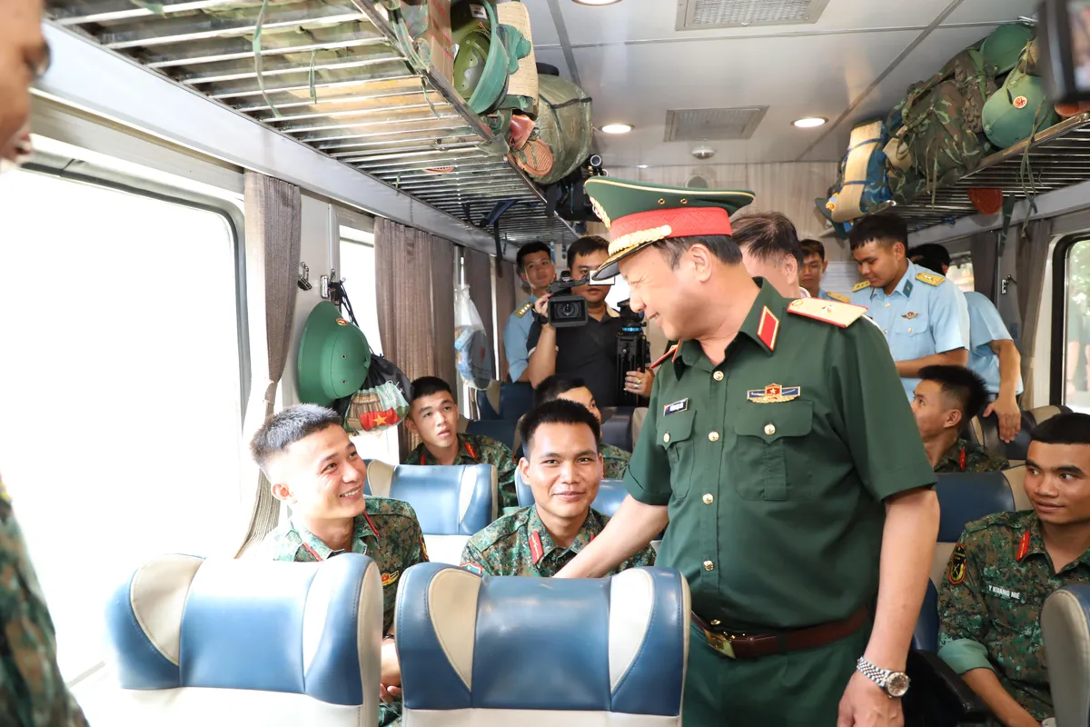 Các chiến sĩ diễu binh hoàn thành nhiệm vụ, trở về đơn vị - Ảnh 5.
