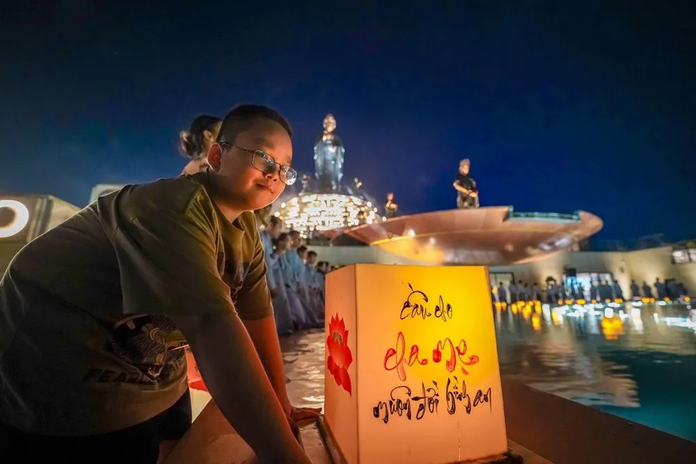 Điều không thể bỏ qua mùa Vu Lan báo hiếu- Ảnh 1. Điều không thể bỏ qua mùa Vu Lan báo hiếu- Ảnh 1.