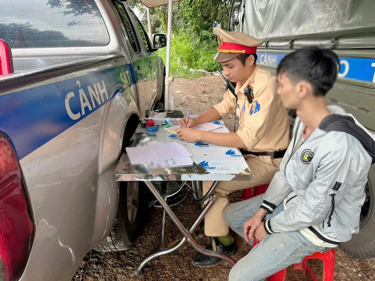 Đồng Nai: Liên tiếp phát hiện đối tượng sử dụng ma túy- Ảnh 3. Đồng Nai: Liên tiếp phát hiện đối tượng sử dụng ma túy- Ảnh 3.
