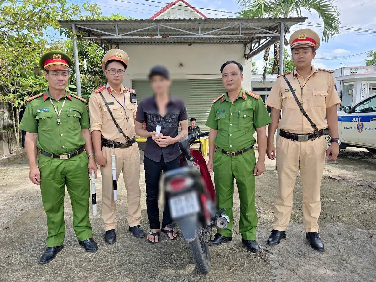 Đồng Nai: Liên tiếp phát hiện đối tượng sử dụng ma túy- Ảnh 2. Đồng Nai: Liên tiếp phát hiện đối tượng sử dụng ma túy- Ảnh 2.