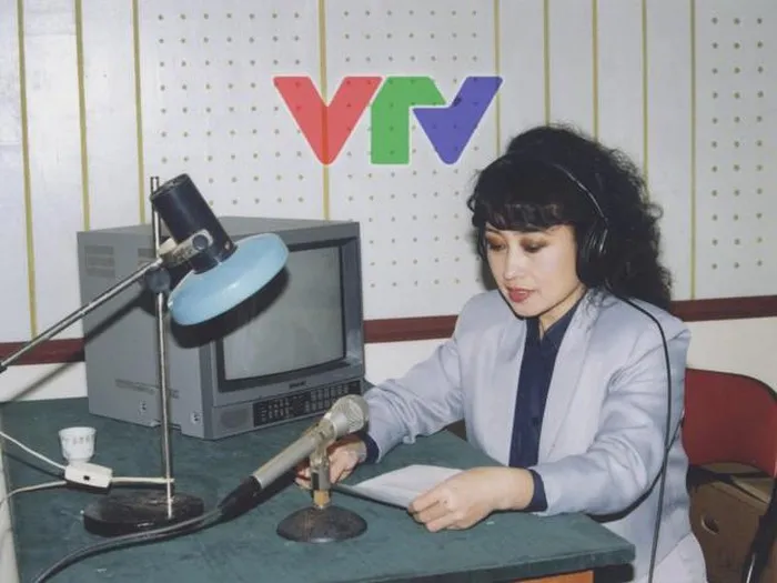 Gặp lại NSƯT Kim Tiến - 'giọng đọc vàng' của Truyền hình Việt Nam   - Ảnh 2.