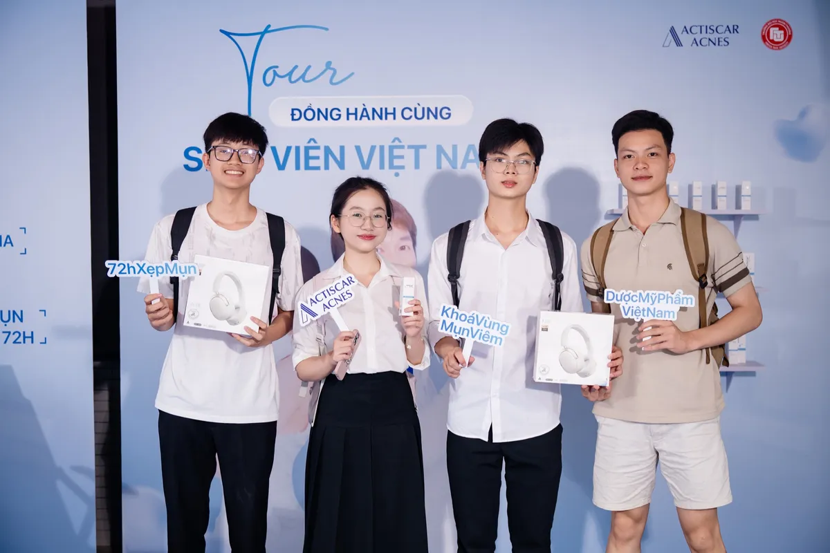 Actiscar Acnes khởi động tour đồng hành cùng sinh viên tại Đại học Ngoại Thương - Ảnh 1.