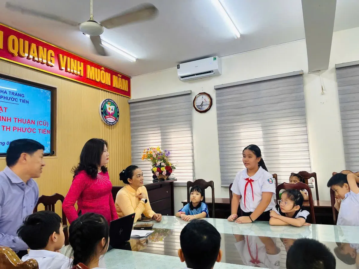 Ấm áp buổi gặp mặt chào đón học sinh theo quyết định hợp nhất tỉnh Khánh Hoà- Ảnh 2. Ấm áp buổi gặp mặt chào đón học sinh theo quyết định hợp nhất tỉnh Khánh Hoà- Ảnh 2.