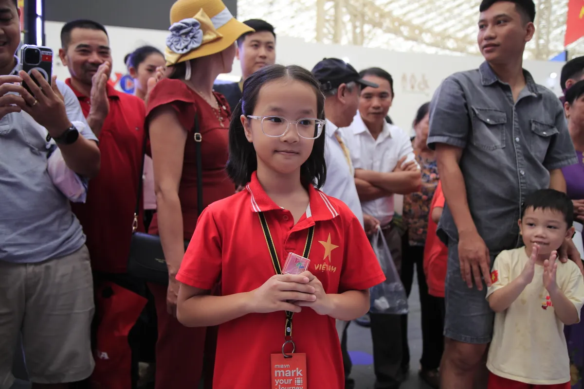 MC Mù Tạt đưa khán giả trở về ký ức VTV - Ảnh 9.