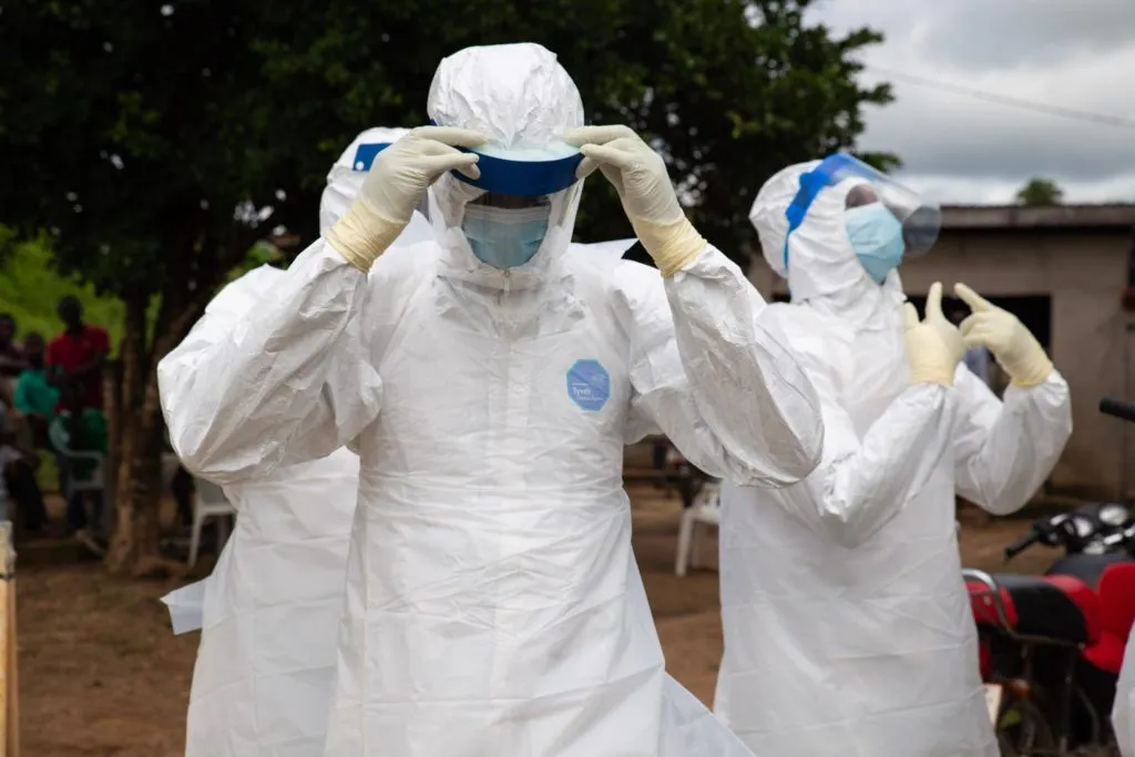 Số người chết tăng lên 15, Congo tuyên bố đợt bùng phát dịch Ebola mới  - Ảnh 1.